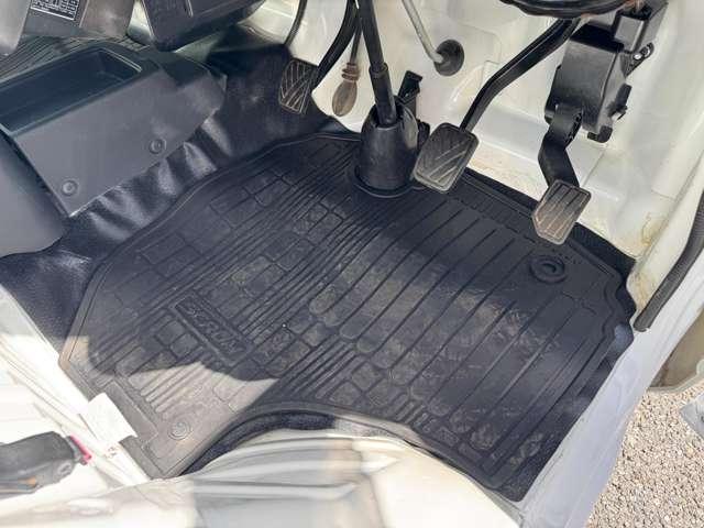 スクラムトラック 　ダンプ　４ＷＤ　ミッション車　エアコン　ＥＴＣ　軽トラック　軽ダンプ　内外装仕上済　保証付き（40枚目）