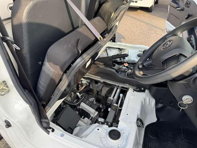 ハイゼットトラック 多目的ダンプ　トラック　６６０　多目的ダンプ　ＰＴＯ式　スマアシ無３方開　４ＷＤ　軽トラック　軽ダンプ　５速ミッション車　デフロック　禁煙車　Ｗエアバック（39枚目）