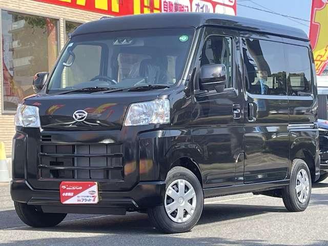 ハイゼットカーゴ クルーズターボ　届出済未使用車　ＣＶＴ車　９インチディスプレイオ　フルセグ　Ｂｌｕｅｔｏｏｔｈ接続　バックカメラ　ＨＤＭＩ　スマートキー　コーナーセンサー　追突被害軽減ブレーキ　スマアシ　両側スライドドア　保証付き（7枚目）