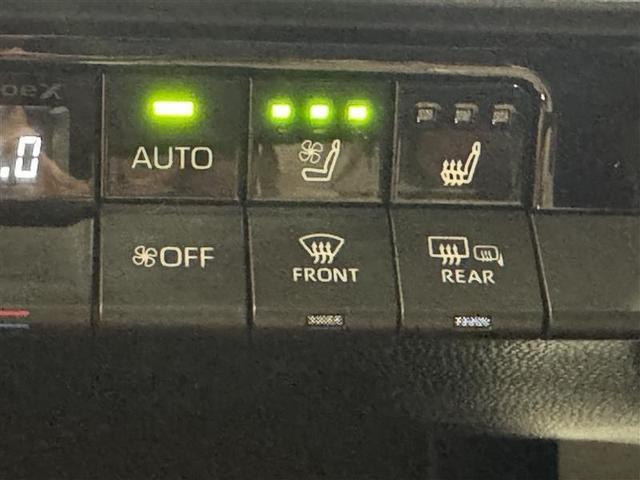 クラウンクロスオーバー ＲＳアドバンスド　革シート　サンルーフ　４ＷＤ　フルセグ　メモリーナビ　ミュージックプレイヤー接続可　バックカメラ　衝突被害軽減システム　ＥＴＣ　ドラレコ　ＬＥＤヘッドランプ　ワンオーナー（13枚目）