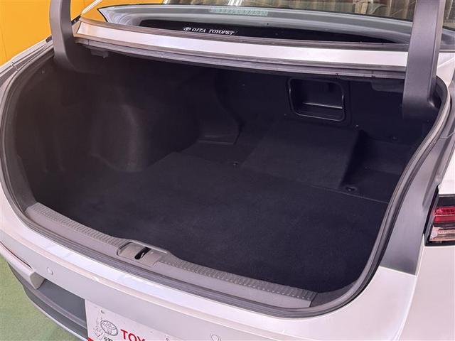 クラウンクロスオーバー ＲＳアドバンスド　革シート　サンルーフ　４ＷＤ　フルセグ　メモリーナビ　ミュージックプレイヤー接続可　バックカメラ　衝突被害軽減システム　ＥＴＣ　ドラレコ　ＬＥＤヘッドランプ　ワンオーナー（18枚目）