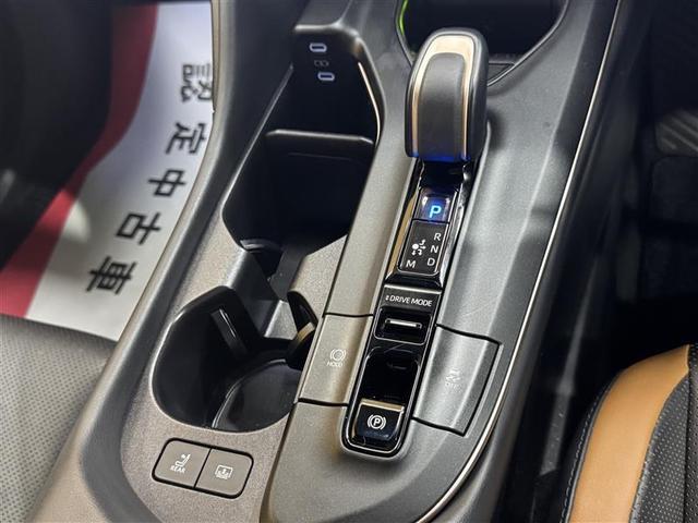 クラウンクロスオーバー ＲＳアドバンスド　革シート　サンルーフ　４ＷＤ　フルセグ　メモリーナビ　ミュージックプレイヤー接続可　バックカメラ　衝突被害軽減システム　ＥＴＣ　ドラレコ　ＬＥＤヘッドランプ　ワンオーナー（24枚目）