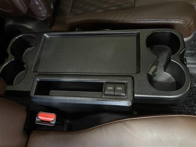 ノア ハイブリッドＺ　フルセグ　メモリーナビ　ＤＶＤ再生　ミュージックプレイヤー接続可　バックカメラ　衝突被害軽減システム　ＥＴＣ　ドラレコ　両側電動スライド　ＬＥＤヘッドランプ　乗車定員７人　３列シート　ワンオーナー（13枚目）