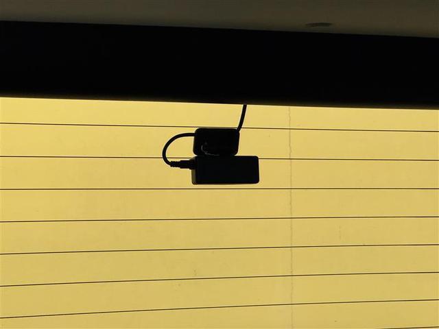 ノア ハイブリッドＺ　フルセグ　メモリーナビ　ＤＶＤ再生　ミュージックプレイヤー接続可　バックカメラ　衝突被害軽減システム　ＥＴＣ　ドラレコ　両側電動スライド　ＬＥＤヘッドランプ　乗車定員７人　３列シート　ワンオーナー（29枚目）