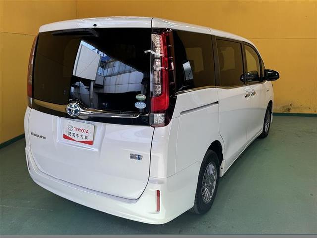 エスクァイア ハイブリッドGi ブラックテーラード フルセグ メモリーナビ DVD再生 ミュージックプレイヤー接続可 後席モニター バックカメラ 衝突被害軽減システム ETC 両側電動スライド LEDヘッドランプ 乗車定員7人 3列シート ワンオーナー(3枚目)