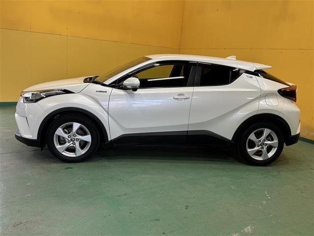 Ｃ－ＨＲ Ｓ　ＬＥＤパッケージ　フルセグ　メモリーナビ　ＤＶＤ再生　ミュージックプレイヤー接続可　バックカメラ　衝突被害軽減システム　ＥＴＣ　ドラレコ　ＬＥＤヘッドランプ　ワンオーナー（6枚目）