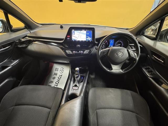 Ｃ－ＨＲ Ｓ　ＬＥＤパッケージ　フルセグ　メモリーナビ　ＤＶＤ再生　ミュージックプレイヤー接続可　バックカメラ　衝突被害軽減システム　ＥＴＣ　ドラレコ　ＬＥＤヘッドランプ　ワンオーナー（8枚目）