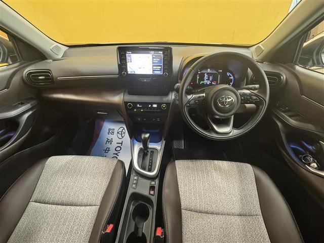 ヤリスクロス ハイブリッドZ メモリーナビ ミュージックプレイヤー接続可 バックカメラ 衝突被害軽減システム ETC ドラレコ LEDヘッドランプ ワンオーナー 記録簿(8枚目)