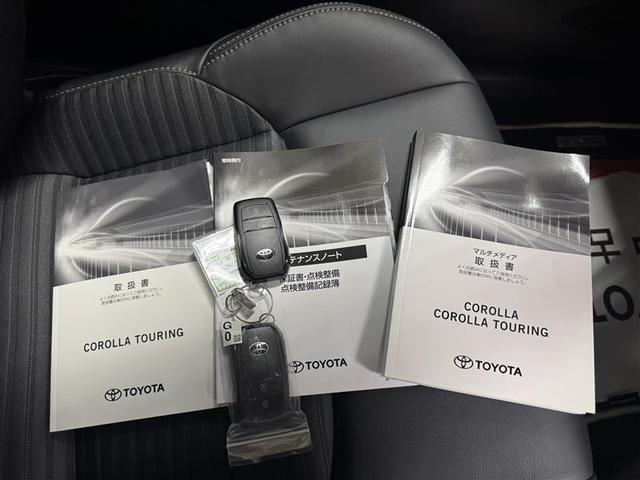 カローラツーリング ハイブリッド　ダブルバイビー　フルセグ　メモリーナビ　ミュージックプレイヤー接続可　バックカメラ　衝突被害軽減システム　ＥＴＣ　ドラレコ　ＬＥＤヘッドランプ　ワンオーナー（27枚目）