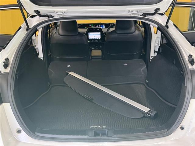 プリウス Ａプレミアム　フルセグ　メモリーナビ　ＤＶＤ再生　ミュージックプレイヤー接続可　バックカメラ　衝突被害軽減システム　ＥＴＣ　ドラレコ　ＬＥＤヘッドランプ　ワンオーナー（15枚目）