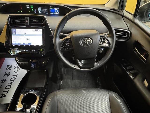 プリウス Ａプレミアム　フルセグ　メモリーナビ　ＤＶＤ再生　ミュージックプレイヤー接続可　バックカメラ　衝突被害軽減システム　ＥＴＣ　ドラレコ　ＬＥＤヘッドランプ　ワンオーナー（16枚目）