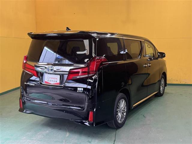 アルファードハイブリッド Ｓ　タイプゴールドＩＩＩ　４ＷＤ　フルセグ　メモリーナビ　ＤＶＤ再生　ミュージックプレイヤー接続可　後席モニター　バックカメラ　衝突被害軽減システム　ＥＴＣ　両側電動スライド　ＬＥＤヘッドランプ　乗車定員７人　３列シート（7枚目）