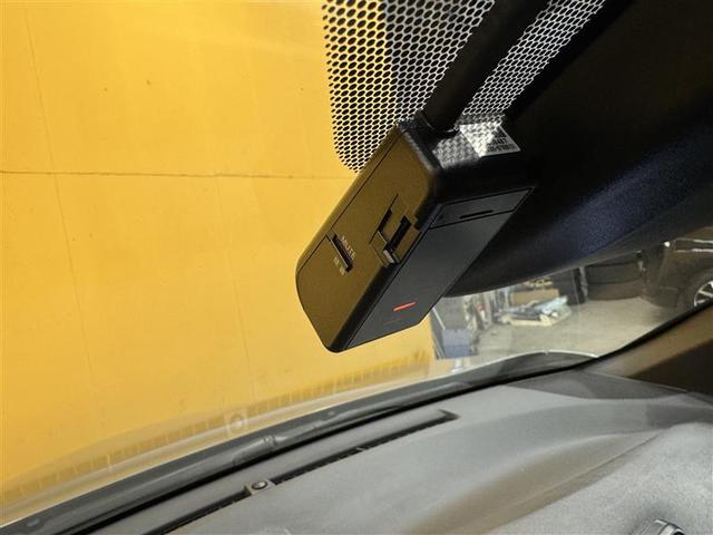 Ｃ－ＨＲ Ｓ　フルセグ　メモリーナビ　ＤＶＤ再生　ミュージックプレイヤー接続可　バックカメラ　衝突被害軽減システム　ＥＴＣ　ドラレコ　ワンオーナー　記録簿（18枚目）