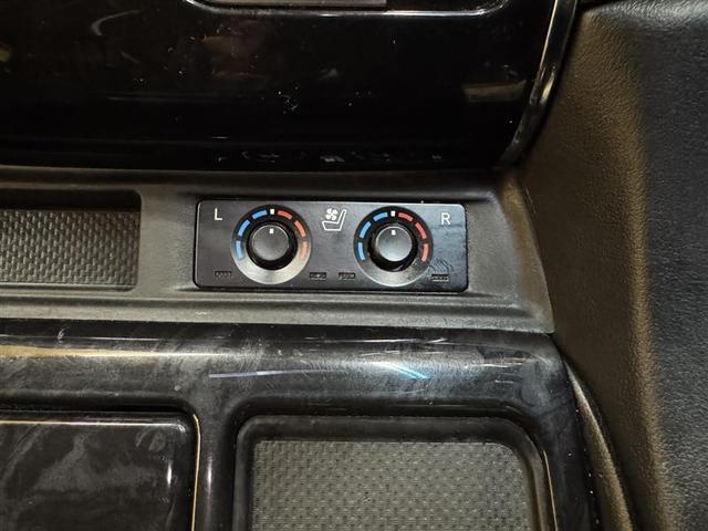 アルファード ２．５Ｓ　Ｃパッケージ　サンルーフ　メモリーナビ　ＤＶＤ再生　ミュージックプレイヤー接続可　後席モニター　バックカメラ　衝突被害軽減システム　ＥＴＣ　両側電動スライド　ＬＥＤヘッドランプ　乗車定員７人　３列シート（7枚目）