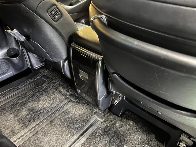 アルファード ２．５Ｓ　Ｃパッケージ　サンルーフ　メモリーナビ　ＤＶＤ再生　ミュージックプレイヤー接続可　後席モニター　バックカメラ　衝突被害軽減システム　ＥＴＣ　両側電動スライド　ＬＥＤヘッドランプ　乗車定員７人　３列シート（10枚目）