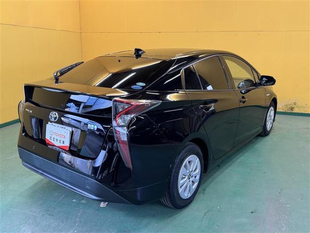 プリウス Ｓセーフティプラス　フルセグ　メモリーナビ　ＤＶＤ再生　ミュージックプレイヤー接続可　バックカメラ　衝突被害軽減システム　ＥＴＣ　ＬＥＤヘッドランプ　ワンオーナー（3枚目）