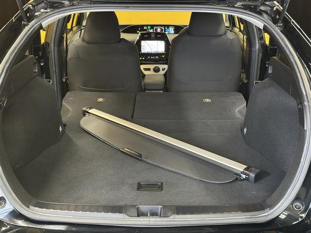 プリウス Ｓセーフティプラス　フルセグ　メモリーナビ　ＤＶＤ再生　ミュージックプレイヤー接続可　バックカメラ　衝突被害軽減システム　ＥＴＣ　ＬＥＤヘッドランプ　ワンオーナー（9枚目）