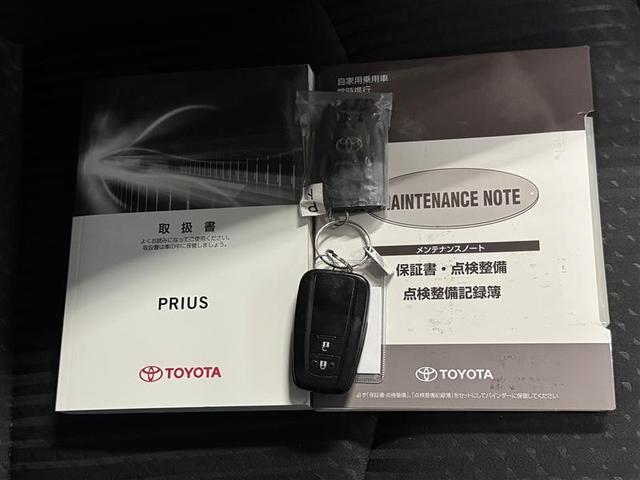 プリウス Ｓセーフティプラス　フルセグ　メモリーナビ　ＤＶＤ再生　ミュージックプレイヤー接続可　バックカメラ　衝突被害軽減システム　ＥＴＣ　ＬＥＤヘッドランプ　ワンオーナー（18枚目）