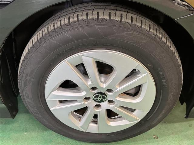 プリウス Ｓセーフティプラス　フルセグ　メモリーナビ　ＤＶＤ再生　ミュージックプレイヤー接続可　バックカメラ　衝突被害軽減システム　ＥＴＣ　ＬＥＤヘッドランプ　ワンオーナー（21枚目）