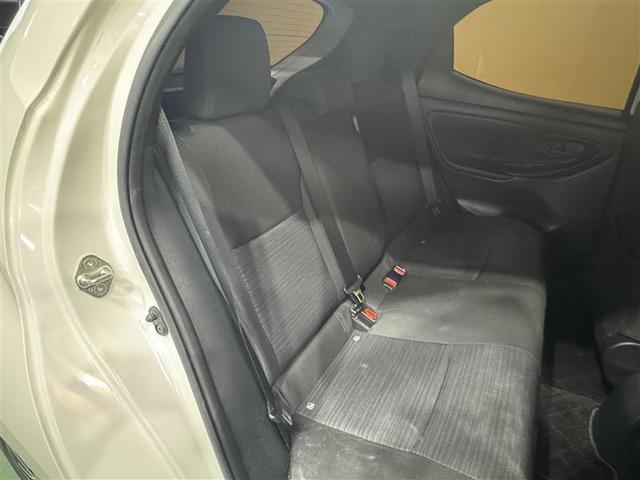 ヤリス ハイブリッドＺ　メモリーナビ　ＤＶＤ再生　ミュージックプレイヤー接続可　バックカメラ　衝突被害軽減システム　ＬＥＤヘッドランプ　ワンオーナー　記録簿（6枚目）