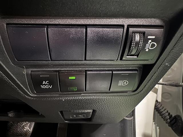 ヤリス ハイブリッドＺ　メモリーナビ　ＤＶＤ再生　ミュージックプレイヤー接続可　バックカメラ　衝突被害軽減システム　ＬＥＤヘッドランプ　ワンオーナー　記録簿（12枚目）