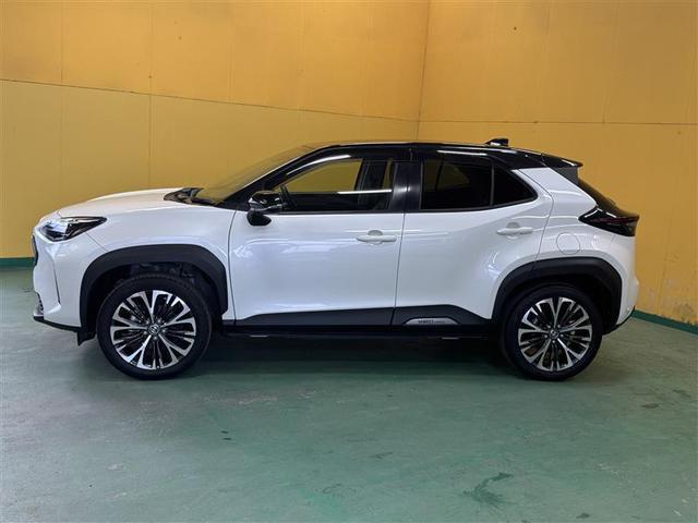 ヤリスクロス ハイブリッドＺ　フルセグ　メモリーナビ　ＤＶＤ再生　ミュージックプレイヤー接続可　バックカメラ　衝突被害軽減システム　ＥＴＣ　ＬＥＤヘッドランプ　ワンオーナー　記録簿（2枚目）