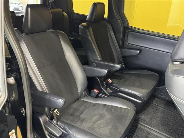 ノア Ｓｉ　ダブルバイビーＩＩＩ　フルセグ　メモリーナビ　ＤＶＤ再生　ミュージックプレイヤー接続可　後席モニター　バックカメラ　衝突被害軽減システム　ＥＴＣ　ドラレコ　両側電動スライド　ＬＥＤヘッドランプ　乗車定員７人　３列シート（8枚目）