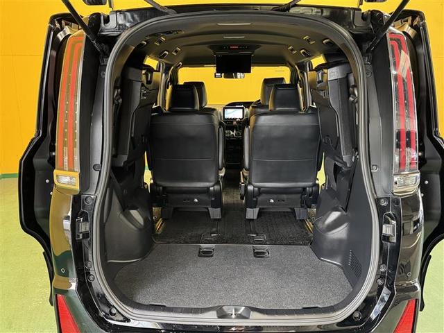 ノア Ｓｉ　ダブルバイビーＩＩＩ　フルセグ　メモリーナビ　ＤＶＤ再生　ミュージックプレイヤー接続可　後席モニター　バックカメラ　衝突被害軽減システム　ＥＴＣ　ドラレコ　両側電動スライド　ＬＥＤヘッドランプ　乗車定員７人　３列シート（12枚目）