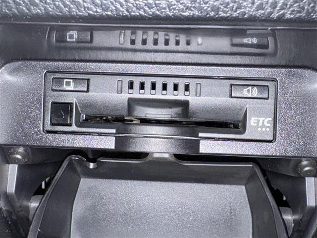 ノア Ｓｉ　ダブルバイビーＩＩＩ　フルセグ　メモリーナビ　ＤＶＤ再生　ミュージックプレイヤー接続可　後席モニター　バックカメラ　衝突被害軽減システム　ＥＴＣ　ドラレコ　両側電動スライド　ＬＥＤヘッドランプ　乗車定員７人　３列シート（17枚目）