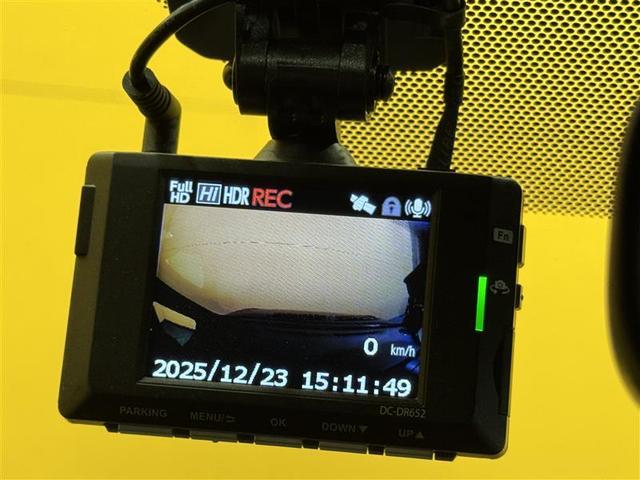 ノア Ｓｉ　ダブルバイビーＩＩＩ　フルセグ　メモリーナビ　ＤＶＤ再生　ミュージックプレイヤー接続可　後席モニター　バックカメラ　衝突被害軽減システム　ＥＴＣ　ドラレコ　両側電動スライド　ＬＥＤヘッドランプ　乗車定員７人　３列シート（21枚目）