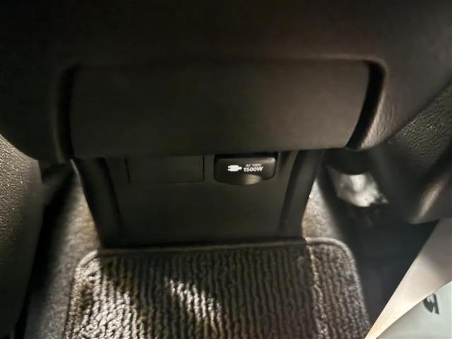 プリウス Ｚ　サンルーフ　フルセグ　メモリーナビ　ミュージックプレイヤー接続可　バックカメラ　衝突被害軽減システム　ＥＴＣ　ドラレコ　ＬＥＤヘッドランプ　ワンオーナー　記録簿（13枚目）