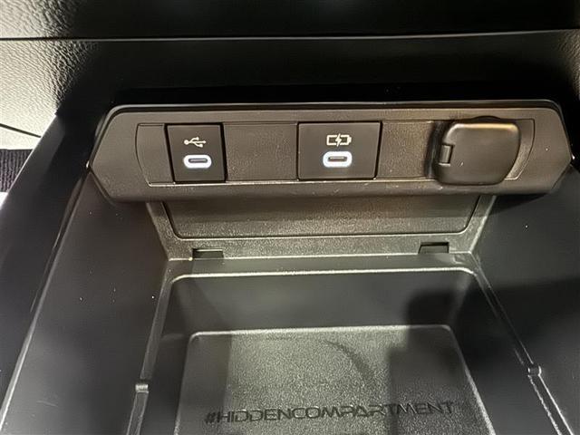 プリウス Ｚ　サンルーフ　フルセグ　メモリーナビ　ミュージックプレイヤー接続可　バックカメラ　衝突被害軽減システム　ＥＴＣ　ドラレコ　ＬＥＤヘッドランプ　ワンオーナー　記録簿（25枚目）