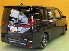 お支払い方法や自動車保険、メンテナンス等、お車に関するご相談は、お気軽に店舗スタッフへお問い合わせください。 5