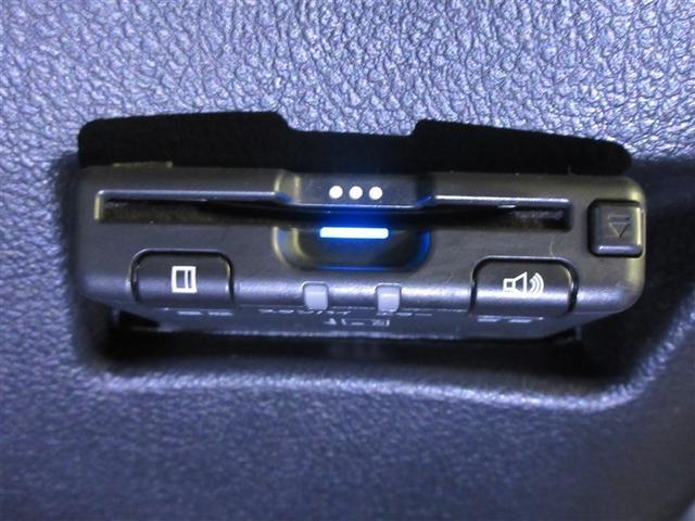 シエンタ ハイブリッドＧ　クエロ　フルセグ　メモリーナビ　ＤＶＤ再生　バックカメラ　衝突被害軽減システム　ＥＴＣ　ドラレコ　両側電動スライド　ＬＥＤヘッドランプ　ウオークスルー　乗車定員７人　３列シート　ワンオーナー　記録簿（27枚目）