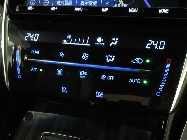 簡単操作で車内を快適、適切な温度にしてくれるオートエアコン。更に左右独立の温度設定が可能です。