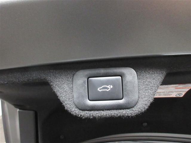 クラウン クラウンセダンＨＥＶ　革シート　メモリーナビ　バックカメラ　衝突被害軽減システム　ＥＴＣ　ＬＥＤヘッドランプ　ワンオーナー　記録簿（28枚目）