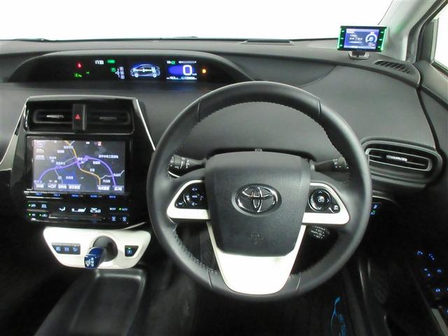 プリウス Ｓセーフティプラス　フルセグ　メモリーナビ　ＤＶＤ再生　バックカメラ　衝突被害軽減システム　ＥＴＣ　ＬＥＤヘッドランプ　ワンオーナー　記録簿（5枚目）