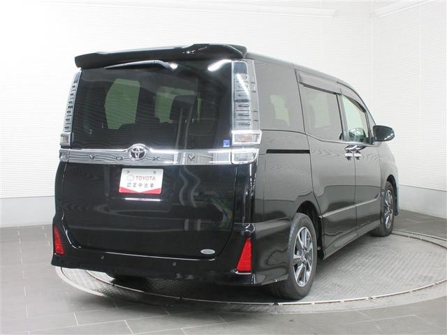 ヴォクシー ＺＳ　煌ＩＩＩ　フルセグ　メモリーナビ　ＤＶＤ再生　後席モニター　バックカメラ　衝突被害軽減システム　ＥＴＣ　ドラレコ　両側電動スライド　ＬＥＤヘッドランプ　ウオークスルー　乗車定員７人　３列シート　ワンオーナー（4枚目）