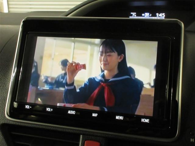 ヴォクシー ＺＳ　煌ＩＩＩ　フルセグ　メモリーナビ　ＤＶＤ再生　後席モニター　バックカメラ　衝突被害軽減システム　ＥＴＣ　ドラレコ　両側電動スライド　ＬＥＤヘッドランプ　ウオークスルー　乗車定員７人　３列シート　ワンオーナー（18枚目）