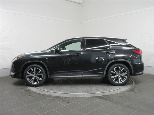 �I�ԂȂ�g���^�̈��S�t-�b�����E�g���^�F�蒆�ÎԁB���{�f�B�J���[�y�ѓ����F�́A�摜�̐F�Ǝ��ۂ̐F���قȂ��Č�����ꍇ���������܂��B