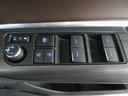 もちろん全席パワーウインドー付。運転席から操作できて便利です。