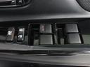 もちろん全席パワーウインドー付。運転席から操作できて便利です。