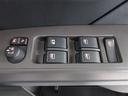 もちろん全席パワーウインドー付。運転席から操作できて便利です。
