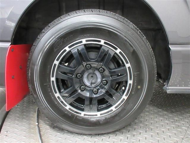 �X�^�C���b�V���ȃf�U�C���̃z�C�[���B