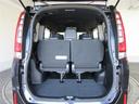 リアシートを起こした状態でもトランクにゆとりがあります。日常のお買いものにも十分な容量。