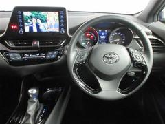 運転席はその車の重要ポイント。ぜひ実際にご乗車ください。お待ちしてます。 5