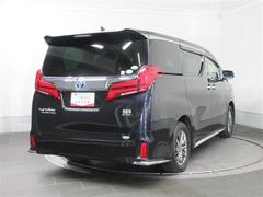 選ぶならトヨタの安心Ｕ-Ｃａｒ・トヨタ認定中古車。※ボディカラー及び内装色は、画像の色と実際の色が異なって見える場合がございます。 4