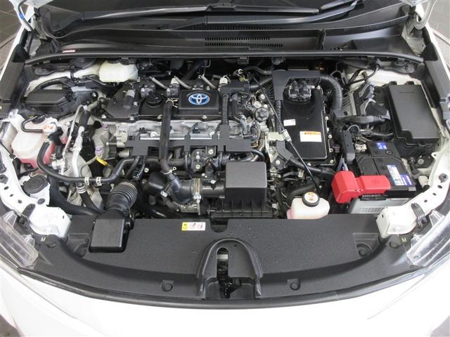 普段見えないエンジンルームもまるまるクリンで徹底洗浄済み。