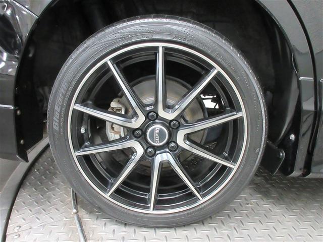 ヴォクシー ハイブリッドＶ　フルセグ　メモリーナビ　ＤＶＤ再生　後席モニター　バックカメラ　衝突被害軽減システム　ＥＴＣ　両側電動スライド　ＬＥＤヘッドランプ　乗車定員７人（6枚目）