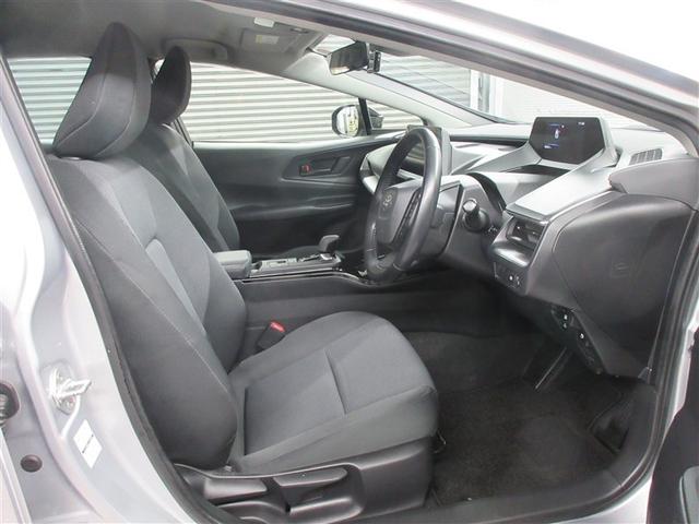 プリウス Ｘ　メモリーナビ　バックカメラ　衝突被害軽減システム　ＥＴＣ　ドラレコ　ＬＥＤヘッドランプ　ワンオーナー　記録簿（31枚目）